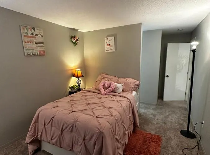 Glamour Homes With Balcony View, Free Champagne, Parking Next To Major Attractions Aparthotel