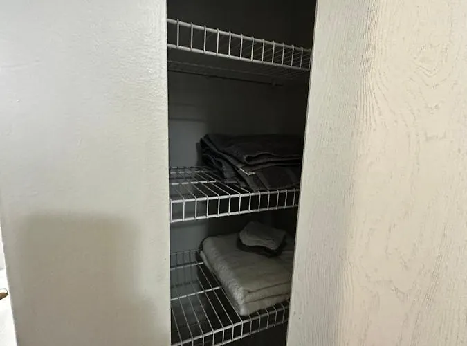 Aparthotel Glamour Homes With Balcony View, Free Champagne, Parking Next To Major Attractions Bloomington