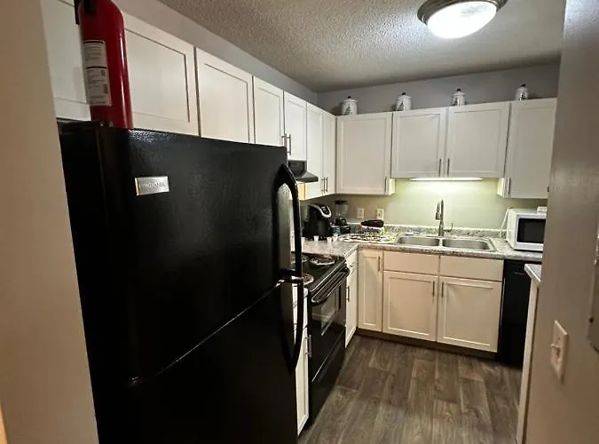 Aparthotel Glamour Homes With Balcony View, Free Champagne, Parking Next To Major Attractions *