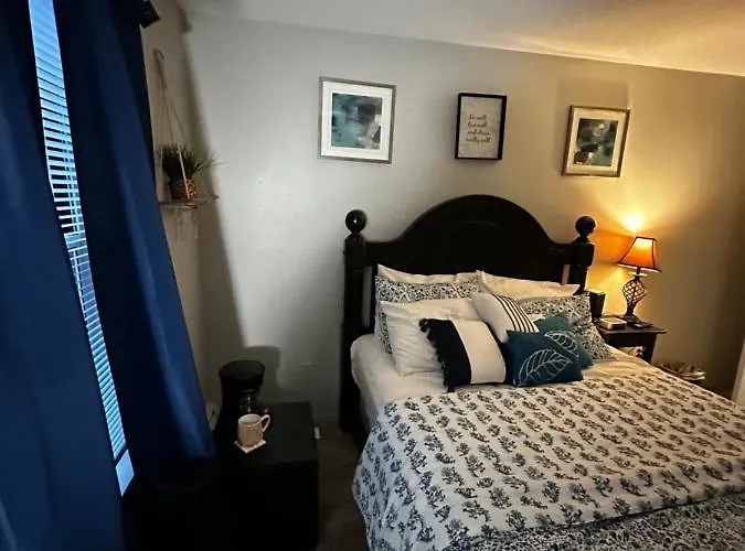 Glamour Homes With Balcony View, Free Champagne, Parking Next To Major Attractions *